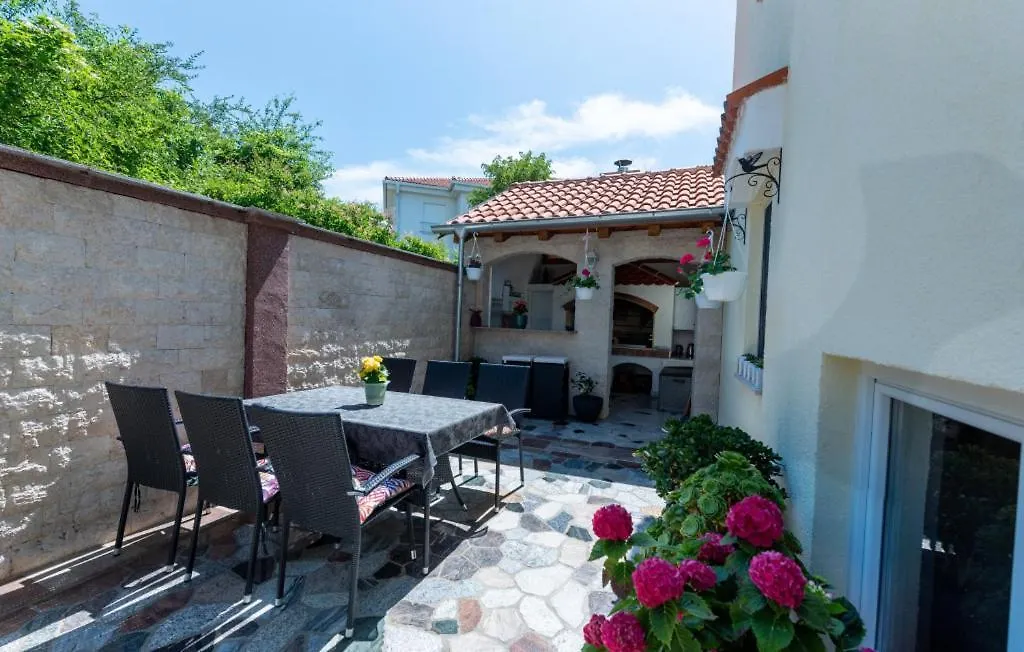Apartman Lucija 4 By Villas Guide تْسْغيكفانِتْسا شقة